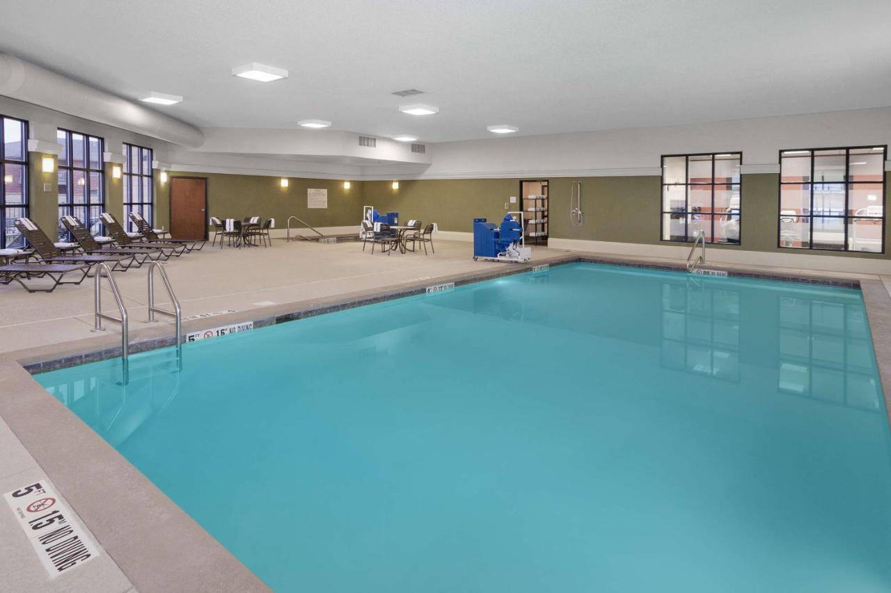 Hampton Inn & Suites Munster Exterior photo