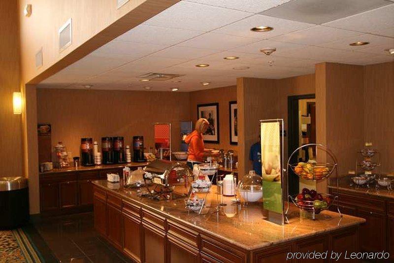 Hampton Inn & Suites Munster Restaurant photo