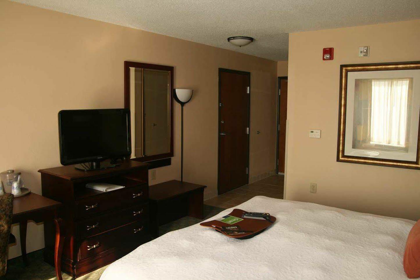 Hampton Inn & Suites Munster Exterior photo